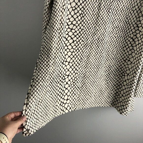 LulaRoe‎ Size 2XL Elizabeth Ivory Gray Snake Print Super Soft Sweater Cozy Warm - Picture 9 of 16